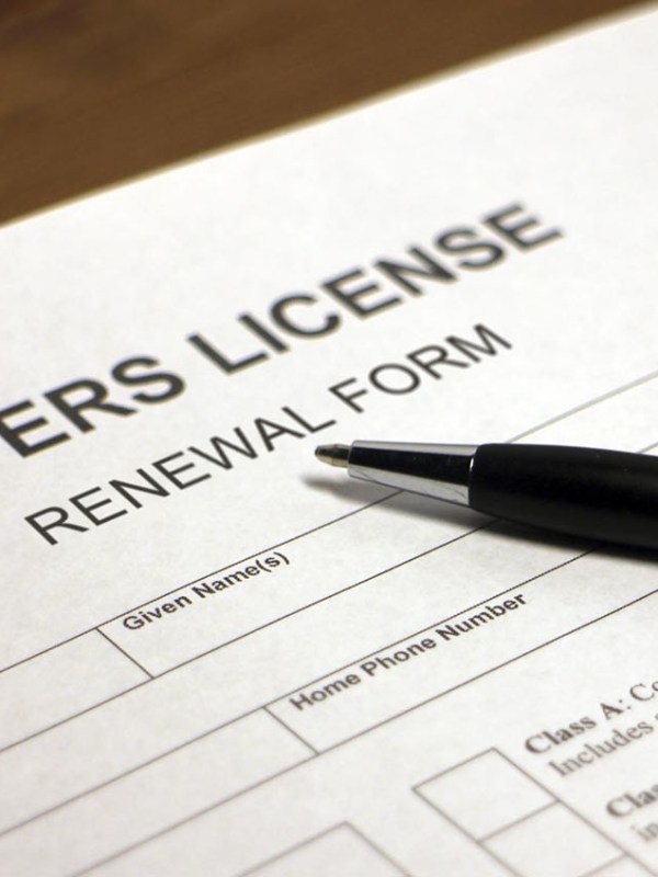 Kimlik ve Ehliyet Yenileme İşlemleri Hakkında Önemli&nbsp;Uyarı