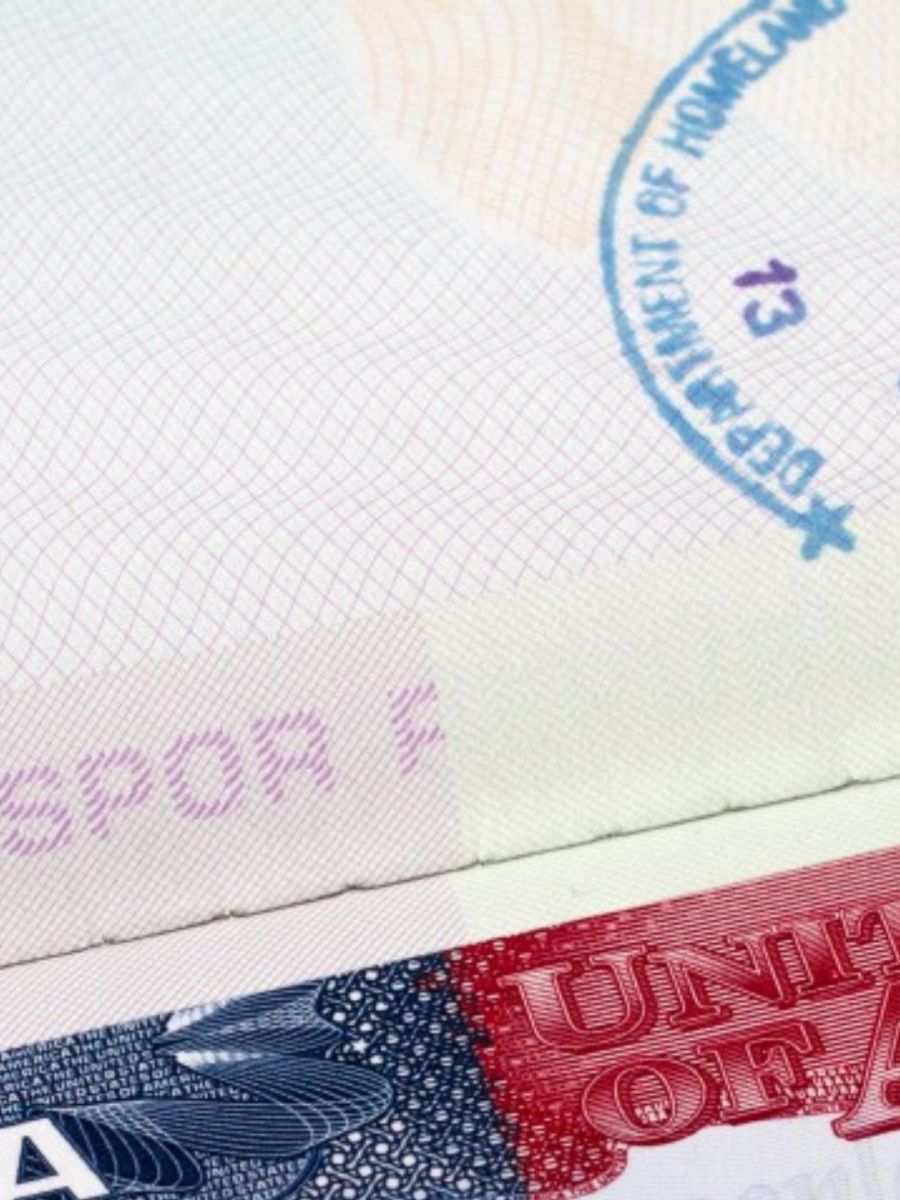 B‑1/B‑2 Turist Vizesiyle ABD’de Öğrenci Statüsüne (F‑1/M‑1) Geçiş&nbsp;Rehberi